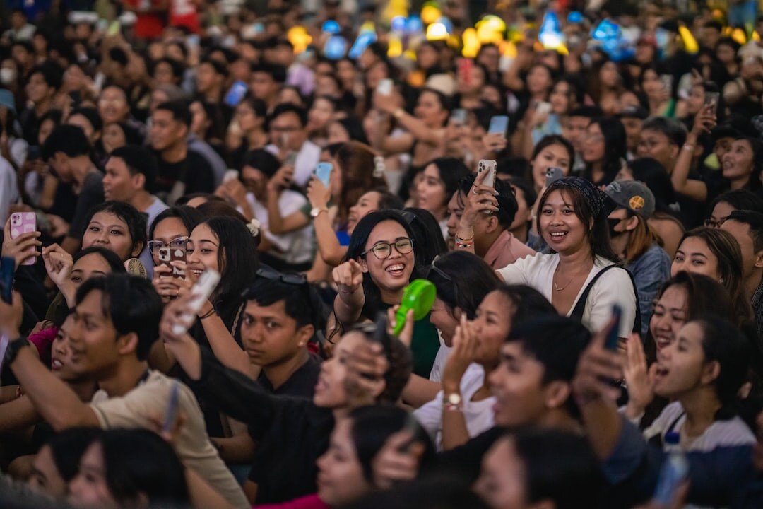 fan reactions online